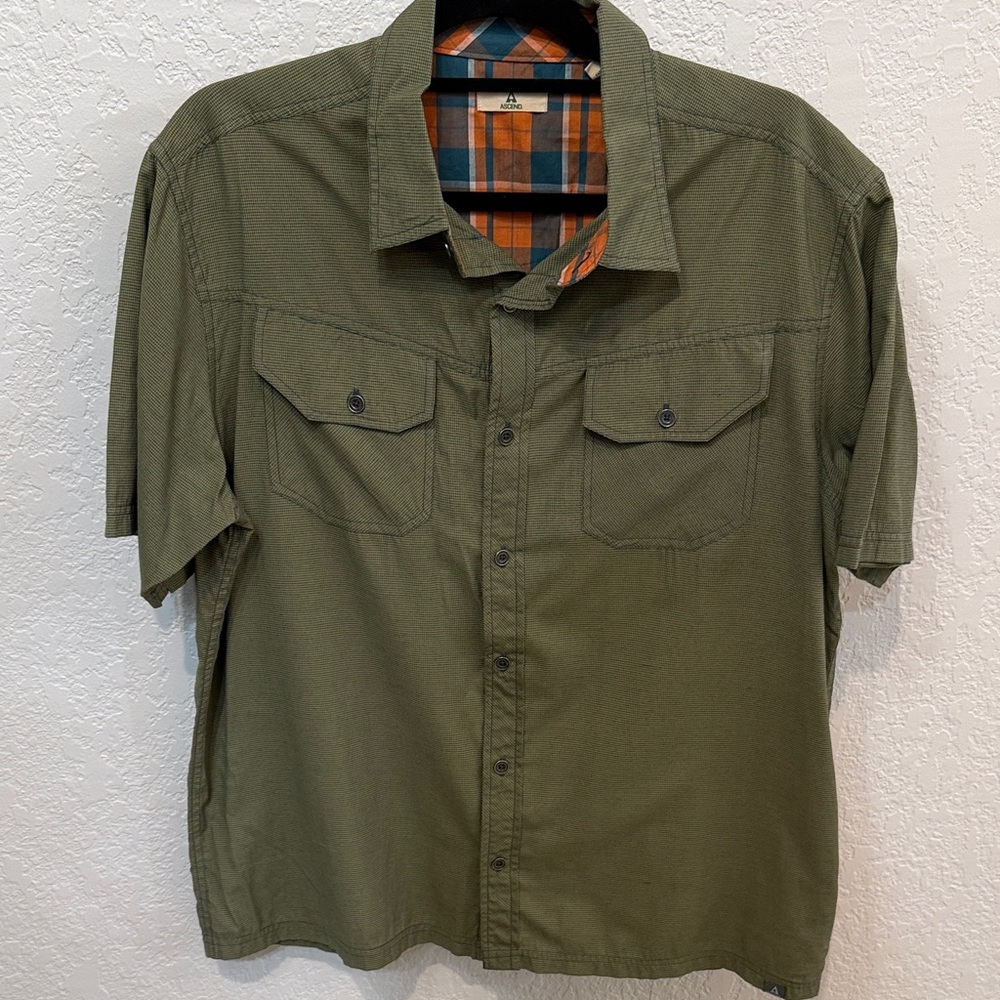 Men's Olive Green Ascend Short Sleeve Shirt, Size Large